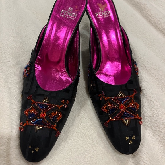 Beautiful brand new shoes FENDI color black - Picture 7 of 7